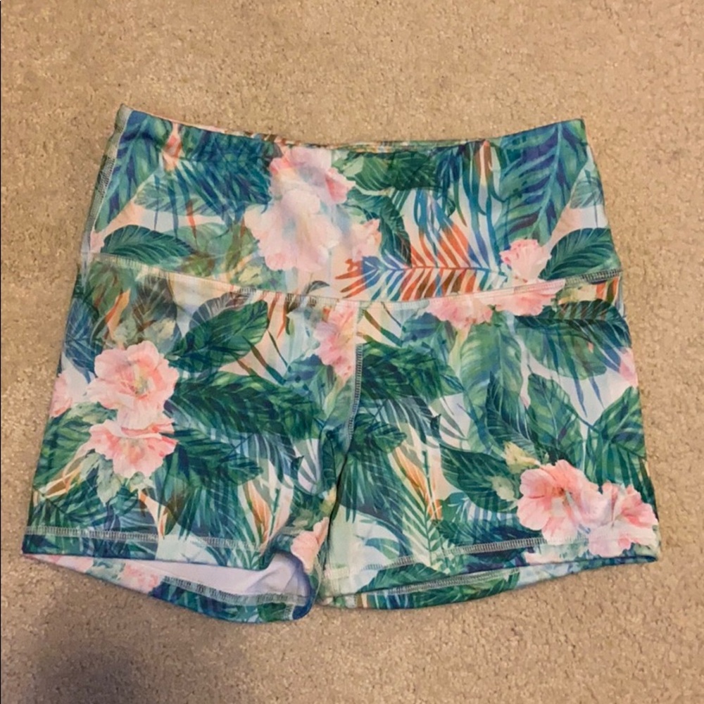 Fleo shorts!
